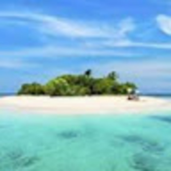 Meet your Posher, Christivie - Picture 1 of 1